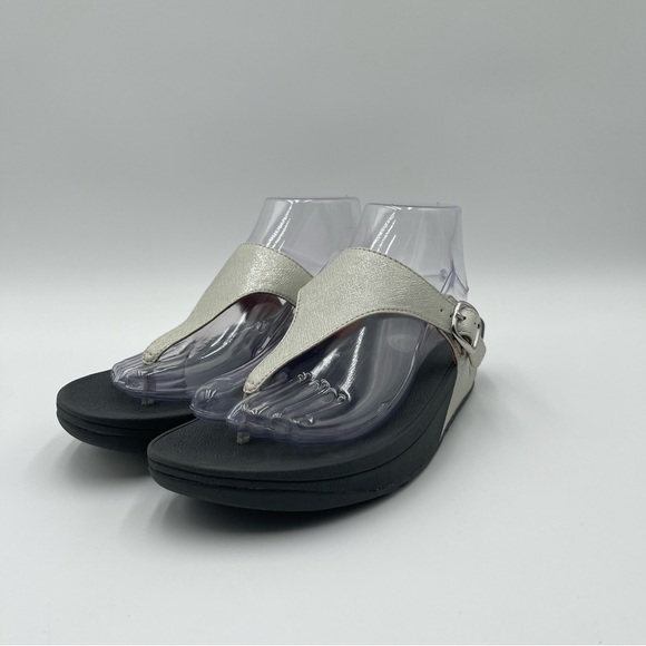 Fitflop Shoes - Fitflop Women’s Size 8 The Skinny Deluxe Silver Thong Sandals Shoes Cushioned